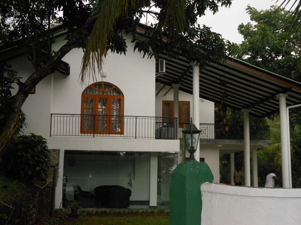 Lavender Hills Home Stay Kandy Buitenkant foto