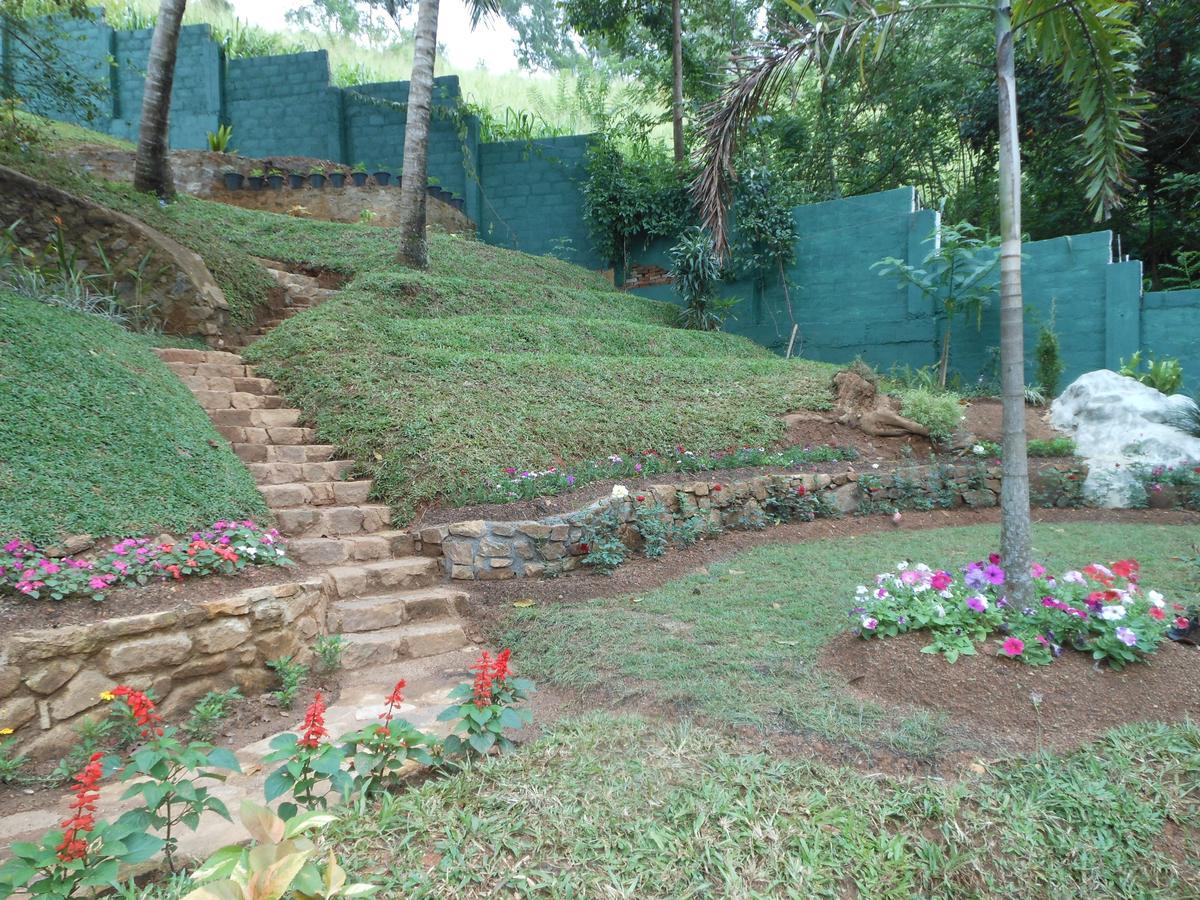 Lavender Hills Home Stay Kandy Buitenkant foto