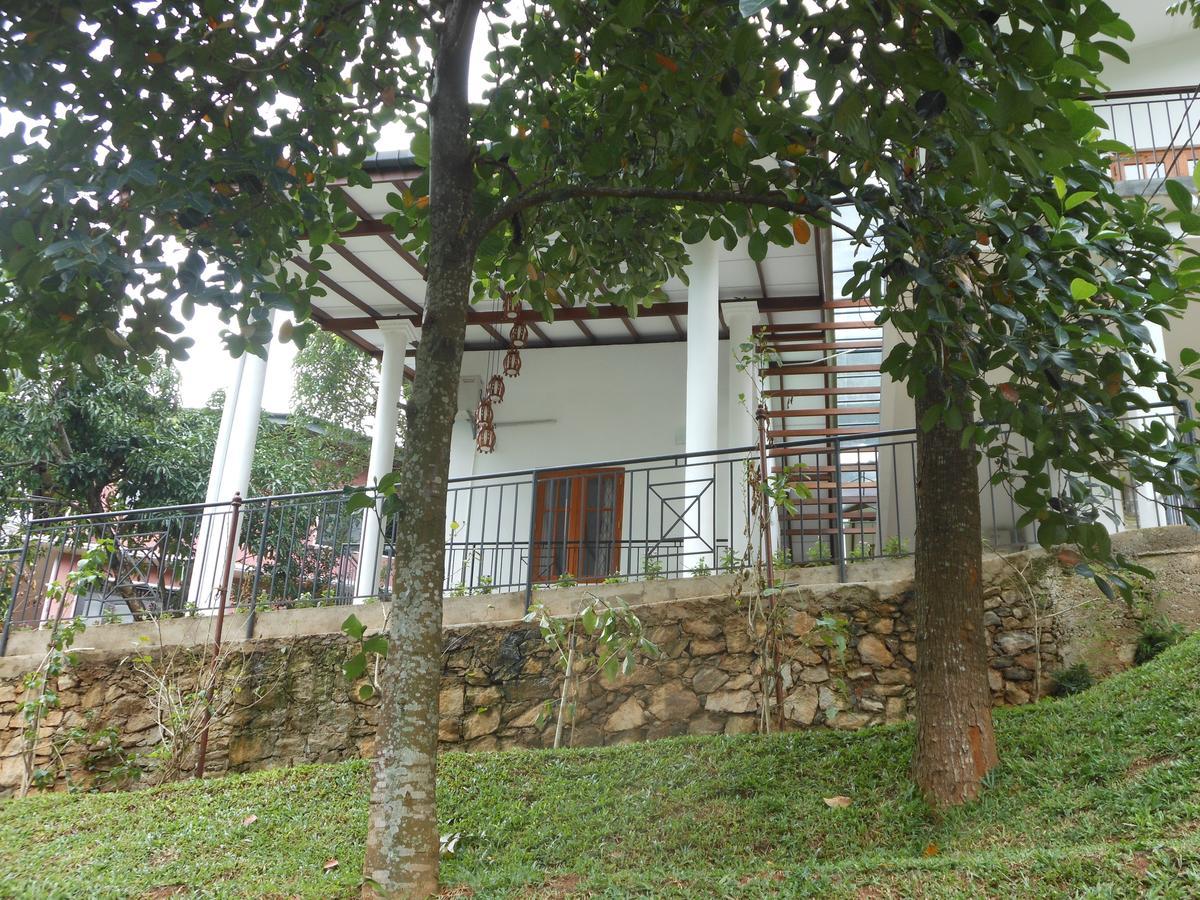 Lavender Hills Home Stay Kandy Buitenkant foto